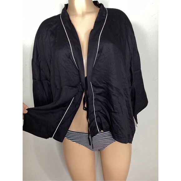 New. Volcom black kimono top. Small. Retails $129 - Picture 4 of 10